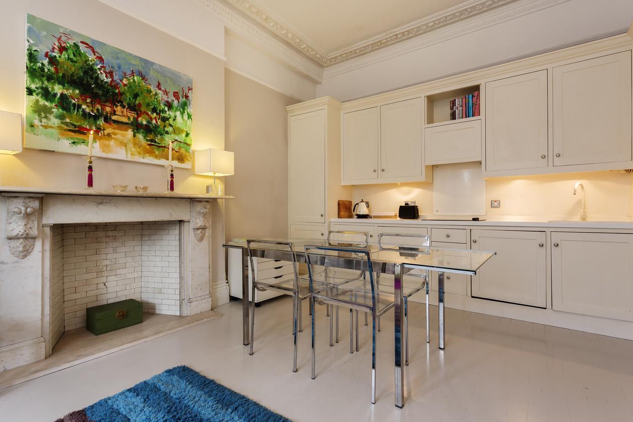 Veeve - Holland Park Style Apartment London Bagian luar foto